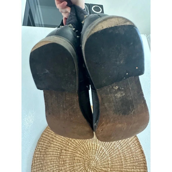 Women’s size 7.5 zip up boots - Picture 8 of 10